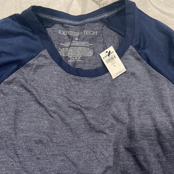 MENS EXPRESS TECH LONG SLEEVE - Picture 3 of 3